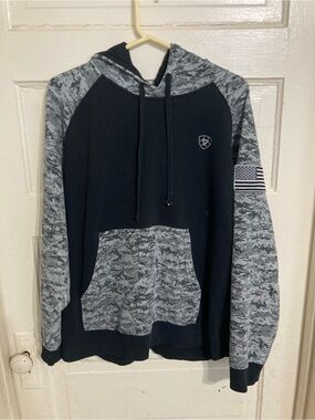 Ariat Men's Patriotic Black Hoodie with Gray Digital Camo Sleeves